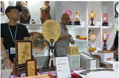 新產(chǎn)品風(fēng)頭勁 非遺品搶眼球 | 臺州24家企業(yè)組團(tuán)亮相深圳文